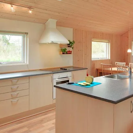 Sildestrup Sleeps 18 Pool Wifi * Bøtø By